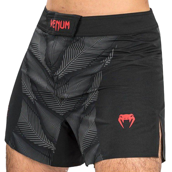 Venum Phantom Fightshorts - Black/Red